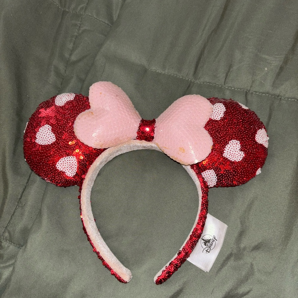 Red and Pink Sequin hearts Minnie Mouse Ears Valentines Day